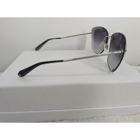 Authentic Chanel Sunglasses CH4221 C124/3C 63O15 135 3N Grey main image 16